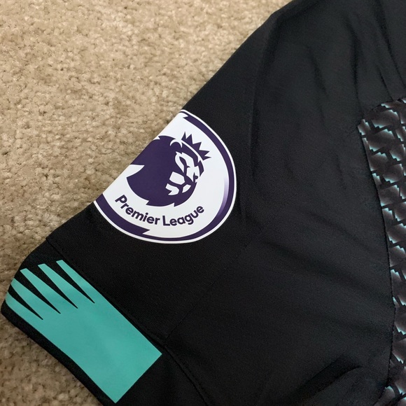 Liverpool Third Away 19/20 Jersey M. SALAH #11 - Picture 7 of 10